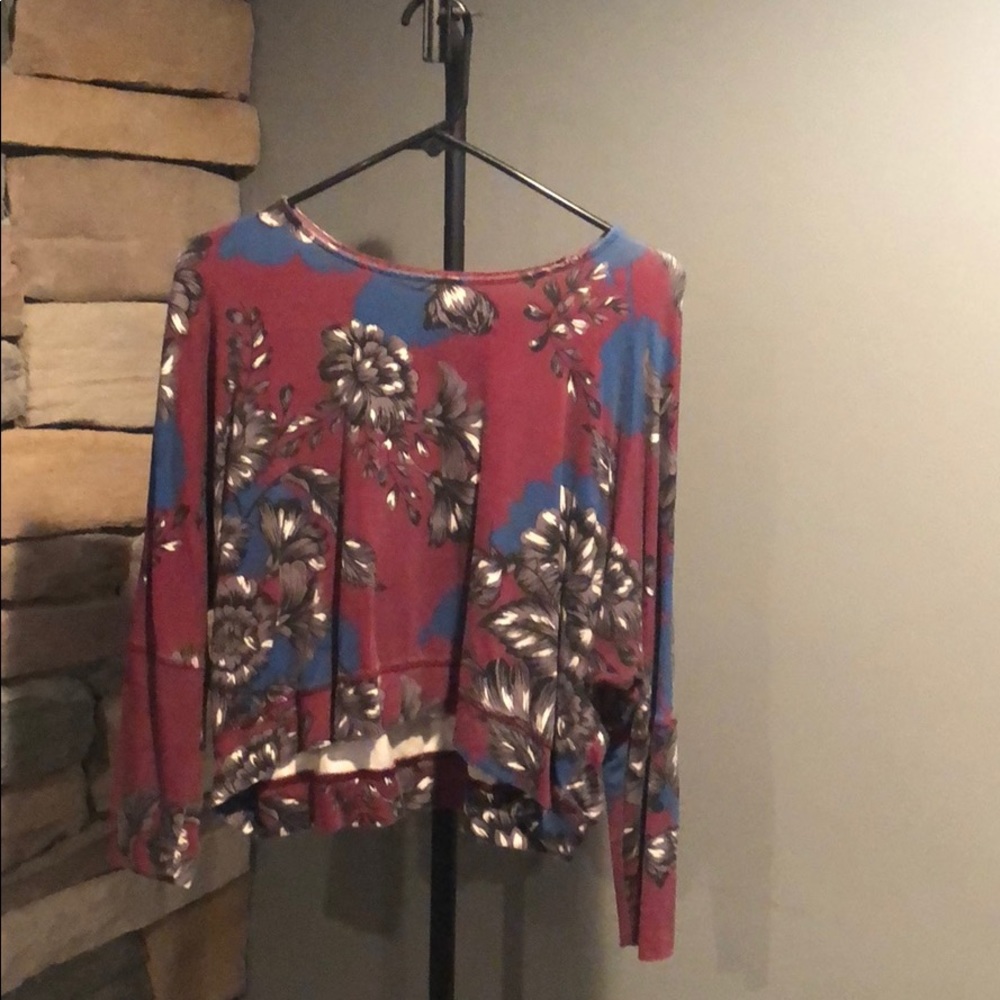 3/4 sleeve floral crop
